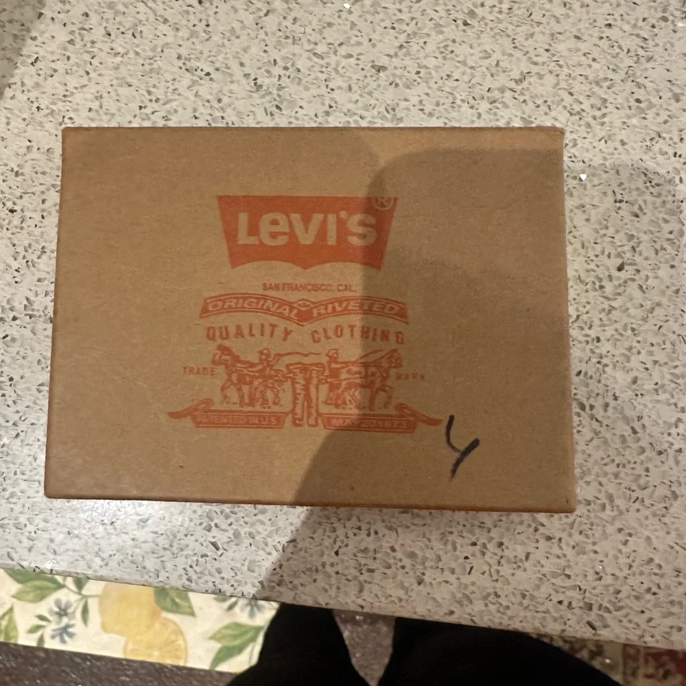 Levi's Black Money Clip Sleek Design